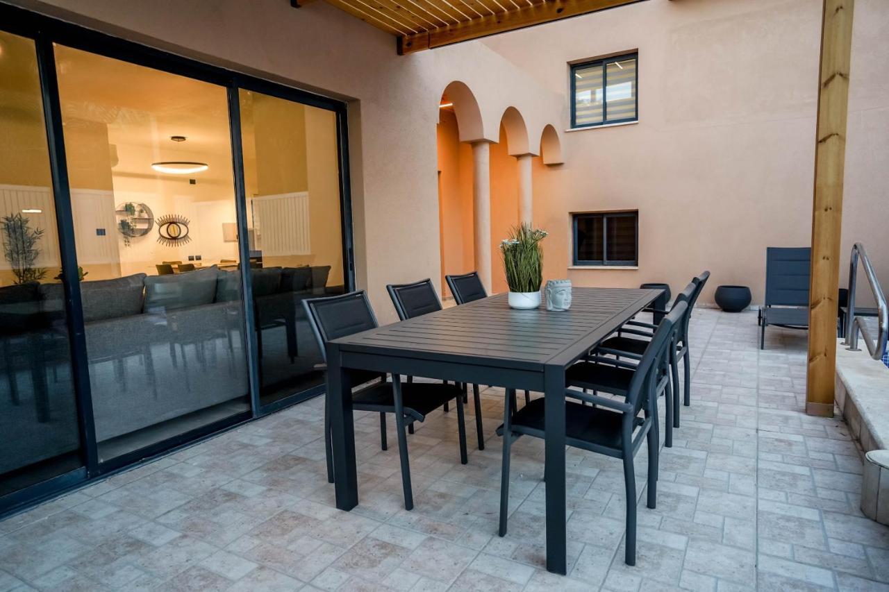 וילה רוני בריכה מחוממת Villa Roni Heated Pool Eilat Buitenkant foto