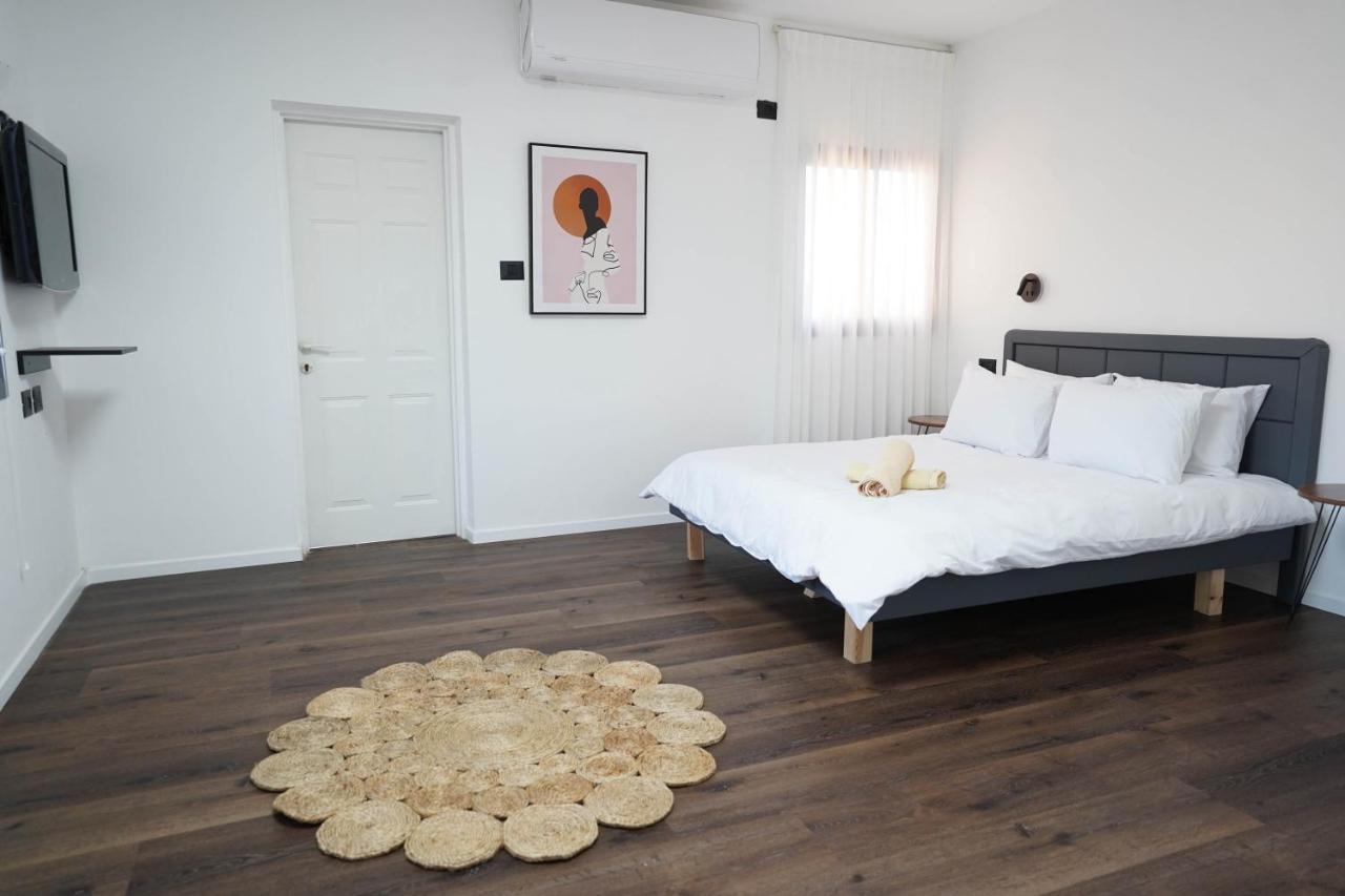 וילה רוני בריכה מחוממת Villa Roni Heated Pool Eilat Buitenkant foto